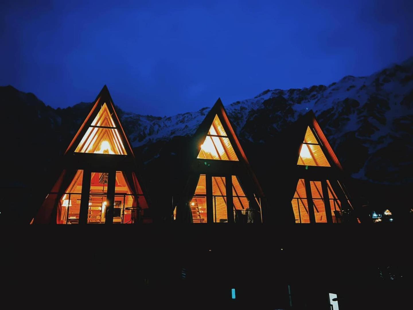 Pyramid Kazbegi Ξενοδοχείο Εξωτερικό φωτογραφία