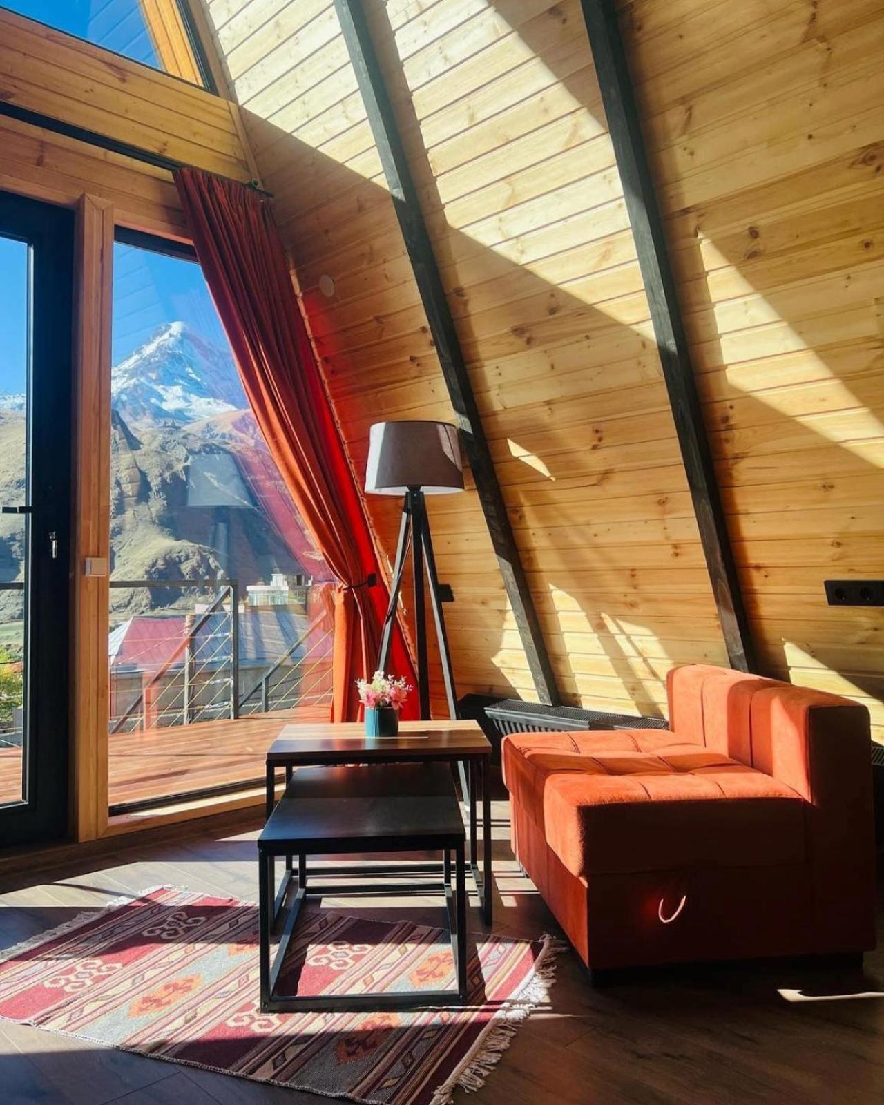 Pyramid Kazbegi Ξενοδοχείο Εξωτερικό φωτογραφία